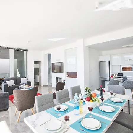 Villa The Complete Guide To Renting Your Exclusive Holiday In With Private Pool And Close To The Beach 1562 *